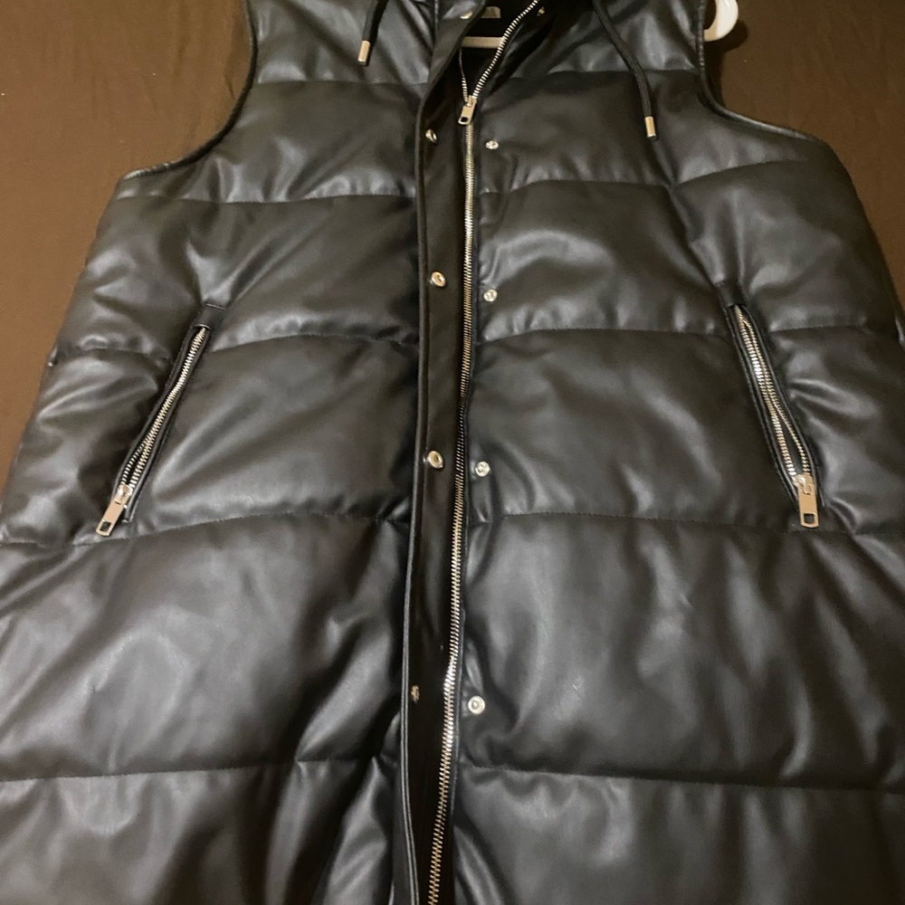 Black Quilted Puffer Vest with Zipper Closure and Stand-Up Collar